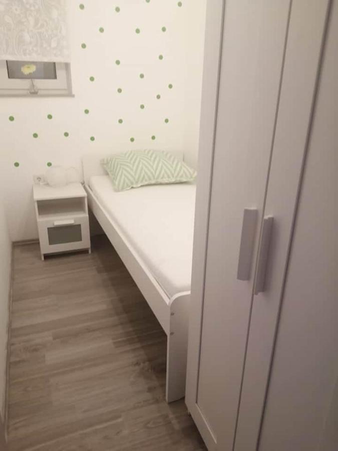 Apartman Dora Pag Town Exterior foto