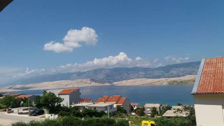 Apartman Dora Pag Town Exterior foto